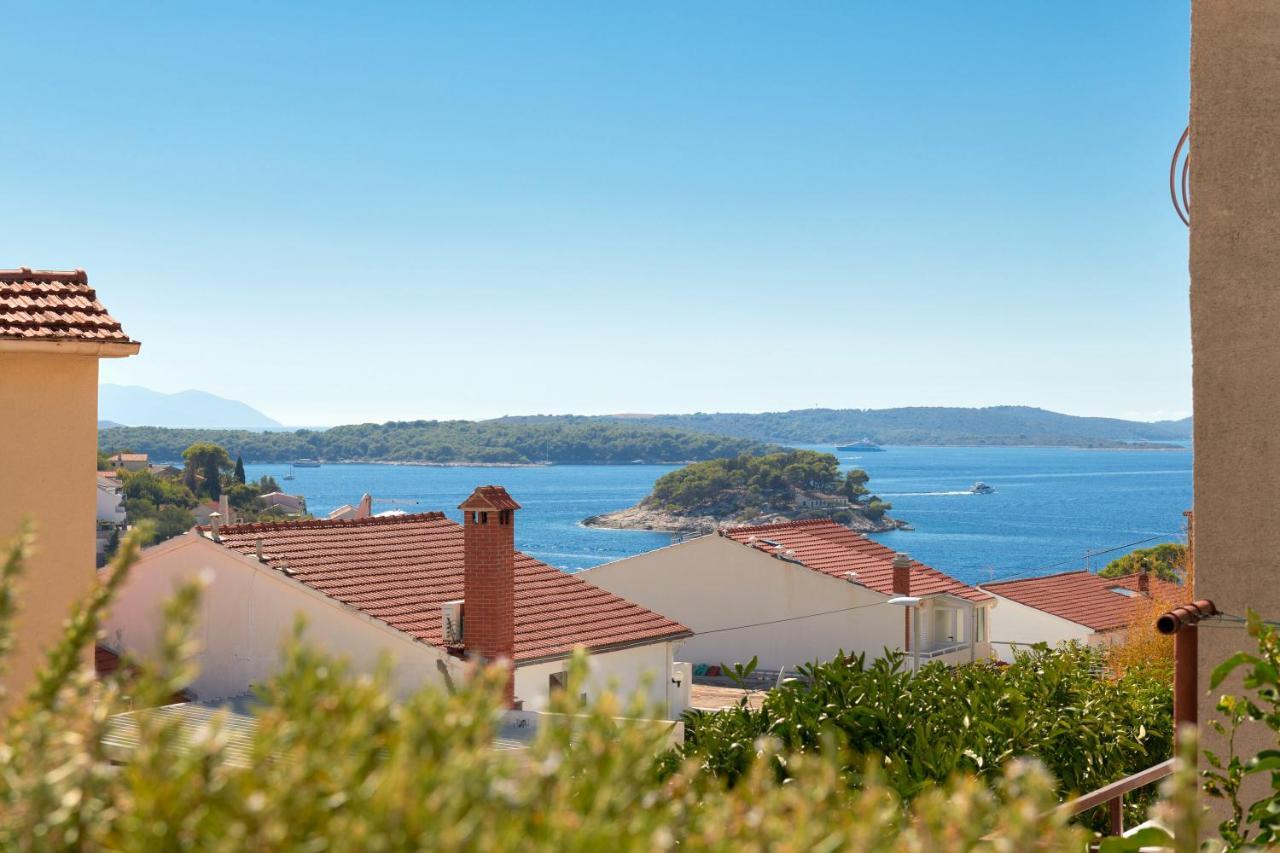 Green Oasis Đảo Hvar Ngoại thất bức ảnh
